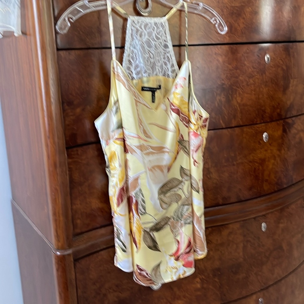 White House Black Market top